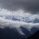 Die Aiguilles von Chamonix in Wolken